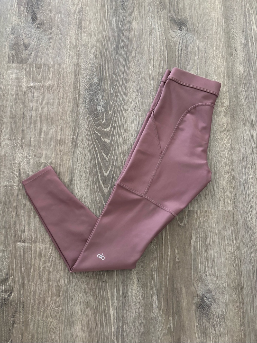 ALO YOGA High-Waist 4 Pocket Utility Legging in Woodrose (S)